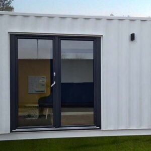 Conteneur bureau de 15 m² – clé en main
